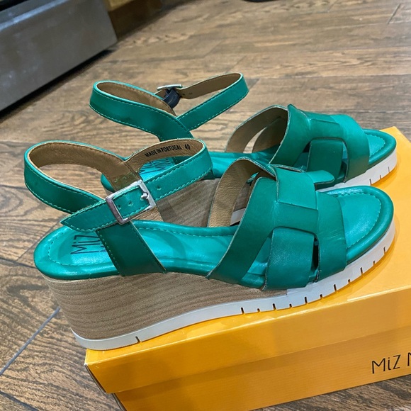 Miz Mooz Mackenzie Wedges - Picture 4 of 12